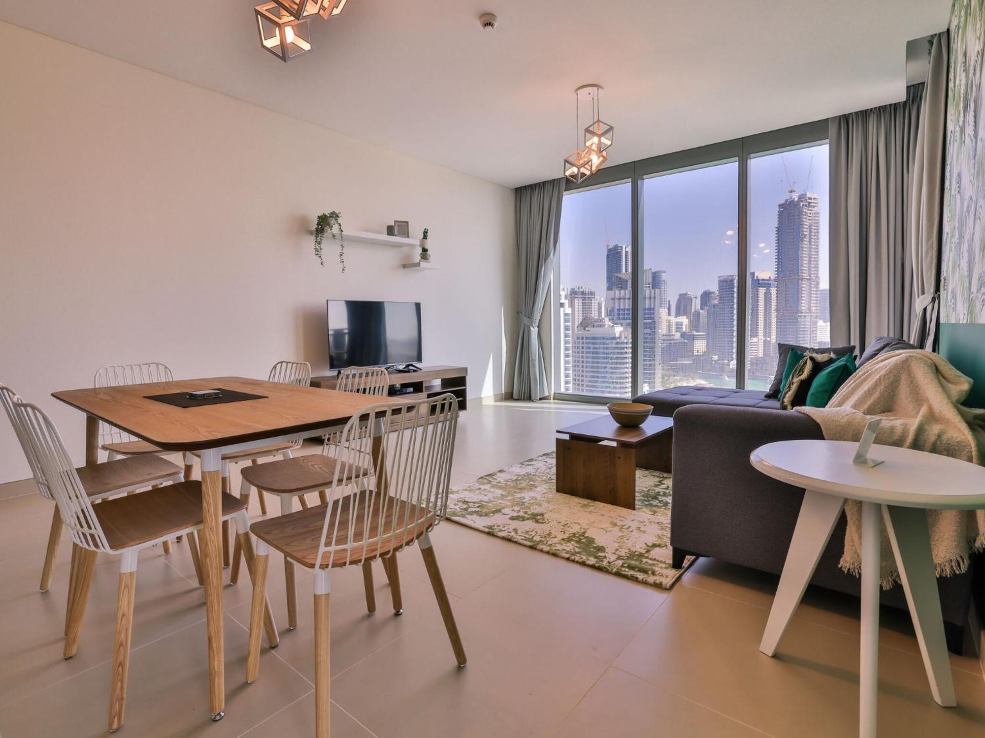 Luxurious Apartments Dubai Marina Views Pool Gym By Sojo Stay Bagian luar foto