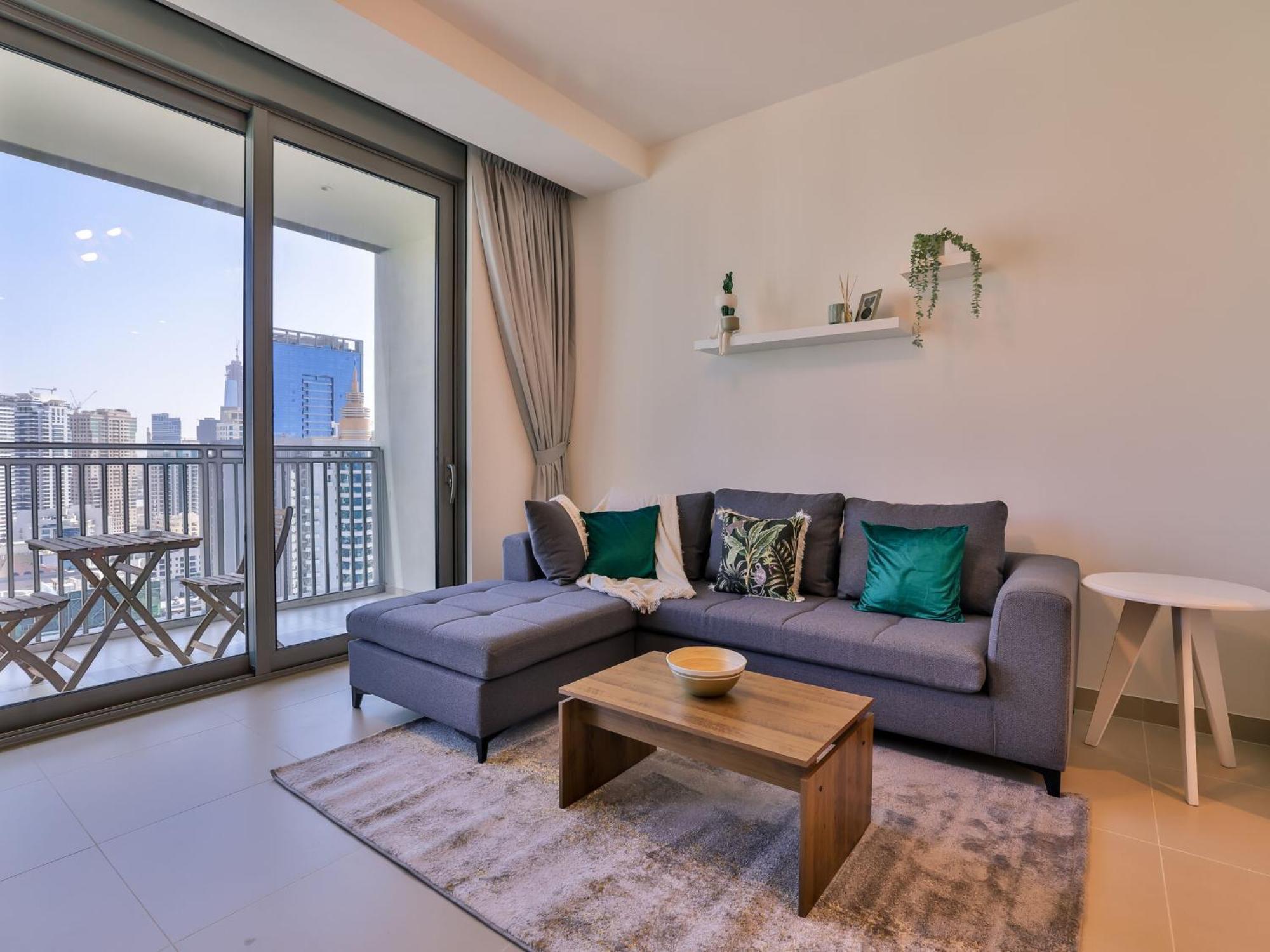 Luxurious Apartments Dubai Marina Views Pool Gym By Sojo Stay Bagian luar foto