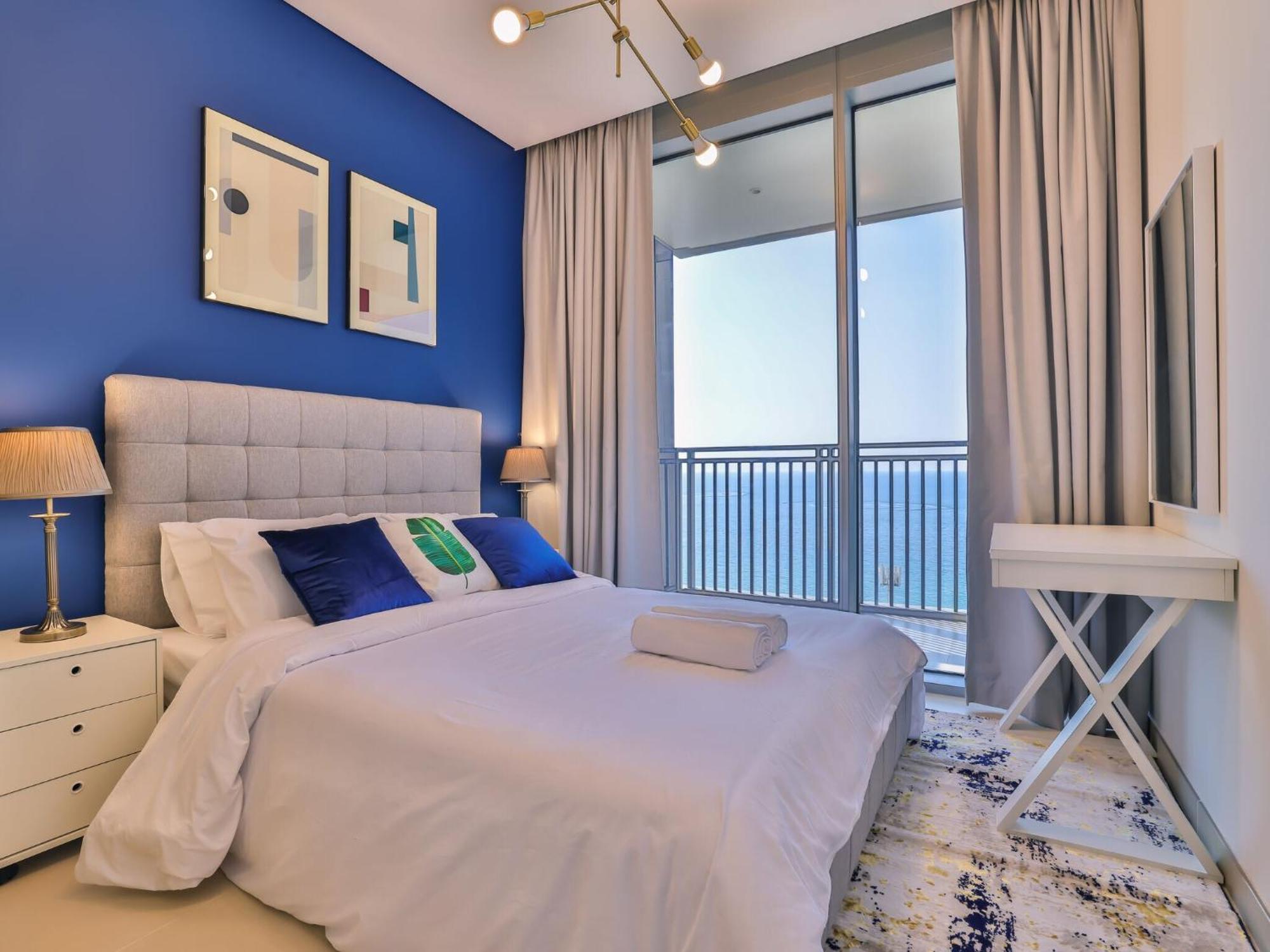 Luxurious Apartments Dubai Marina Views Pool Gym By Sojo Stay Bagian luar foto